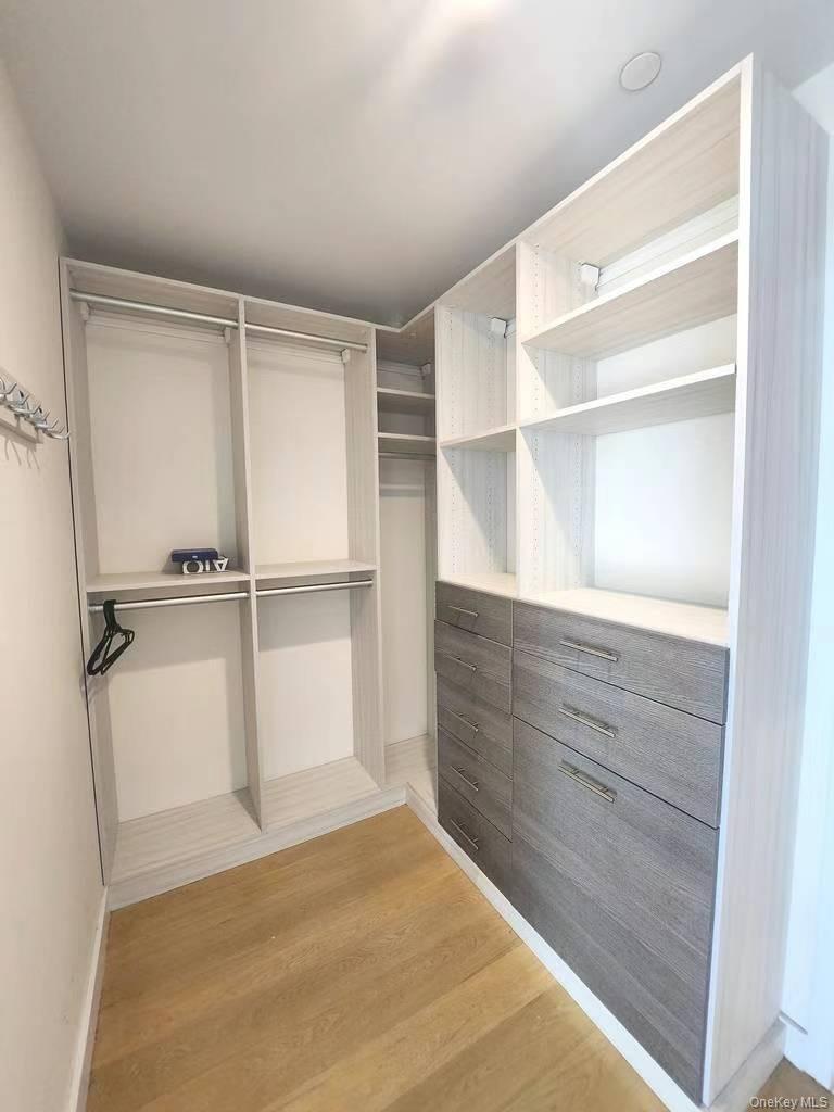 Condo 40th  Queens, NY 11354, MLS-945187-4