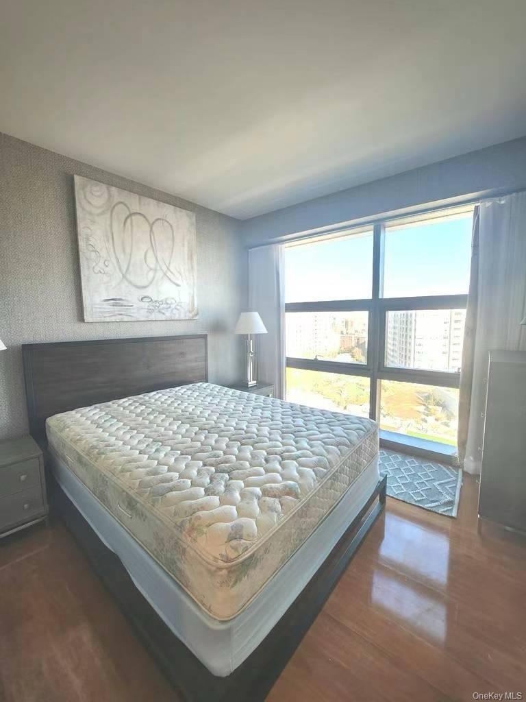 Condo 40th  Queens, NY 11354, MLS-945187-5