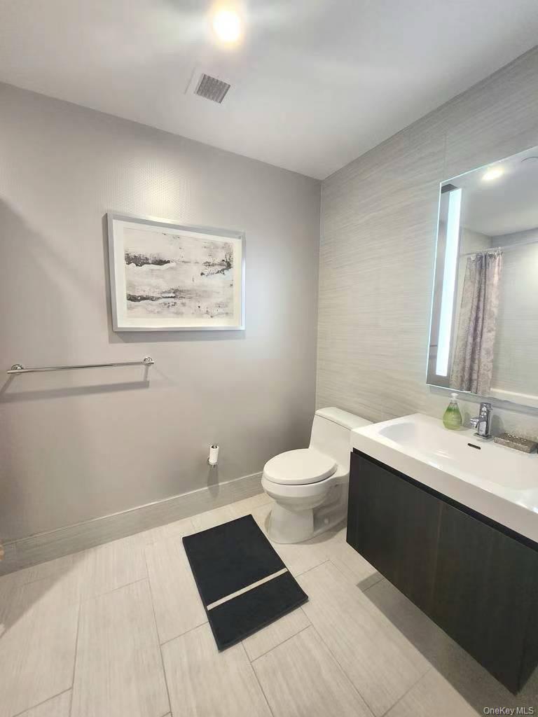 Condo 40th  Queens, NY 11354, MLS-945187-7