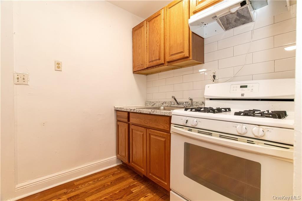 Single Family Fulton  Brooklyn, NY 11208, MLS-945188-22