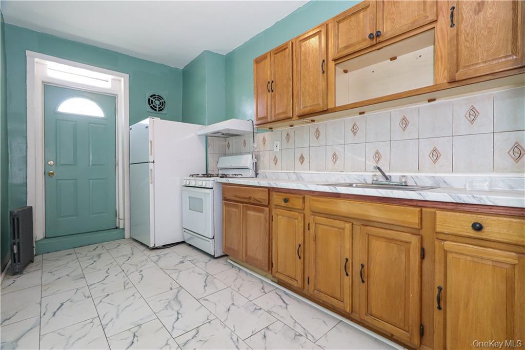 Single Family Fulton  Brooklyn, NY 11208, MLS-945188-9