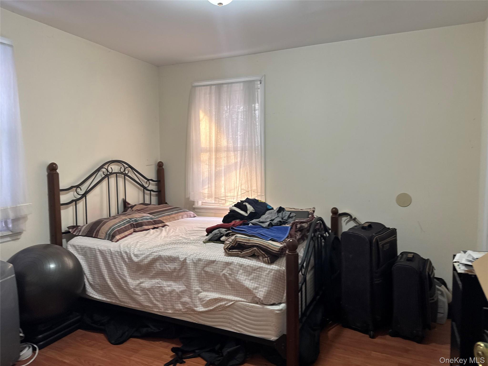 Single Family Deerfield  Queens, NY 11691, MLS-945199-21