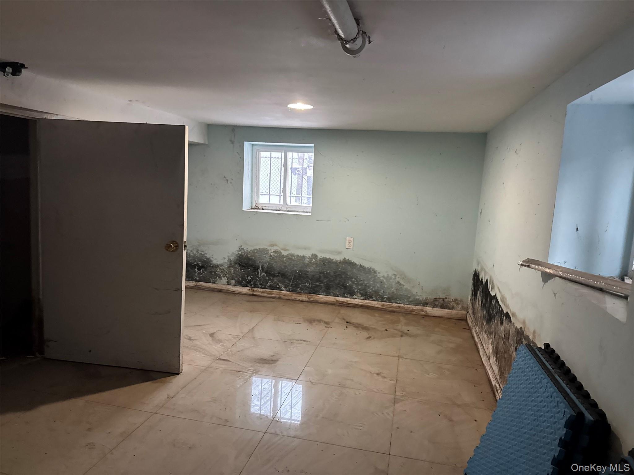 Single Family Deerfield  Queens, NY 11691, MLS-945199-27