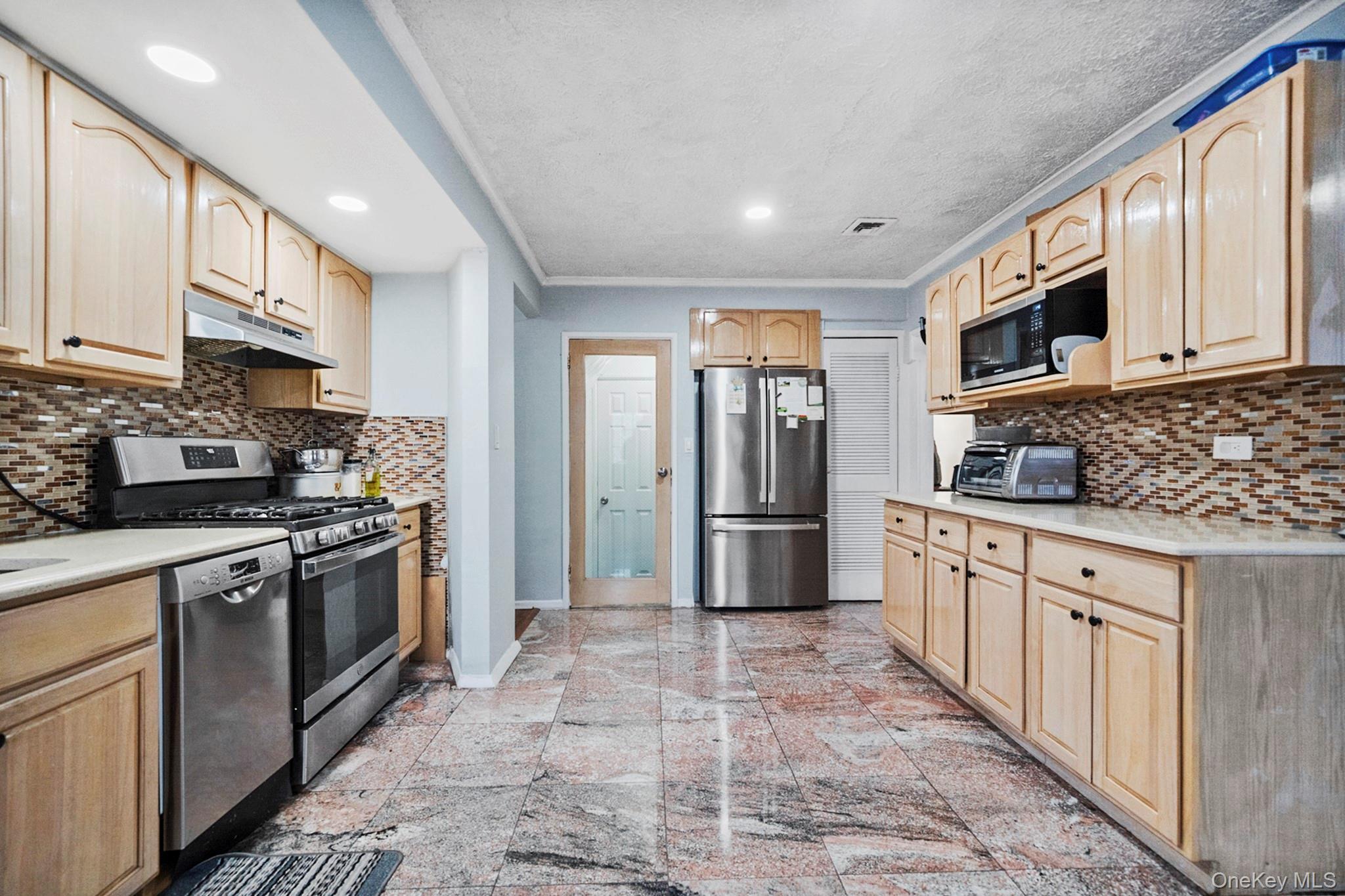 Single Family Deerfield  Queens, NY 11691, MLS-945199-4