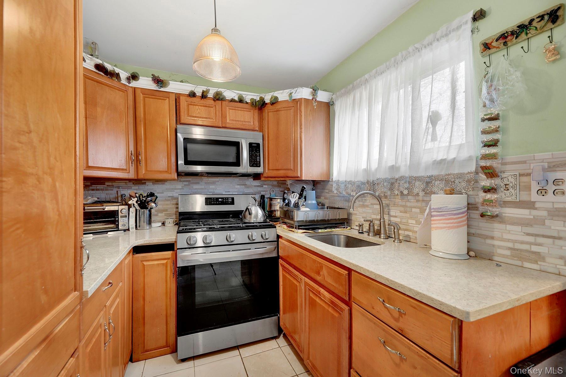 Single Family Tamarack  Suffolk County, NY 11722, MLS-945202-8