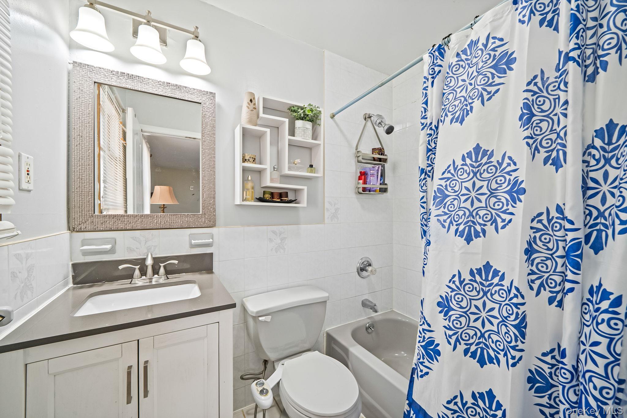 Single Family 159th  Queens, NY 11432, MLS-945208-23