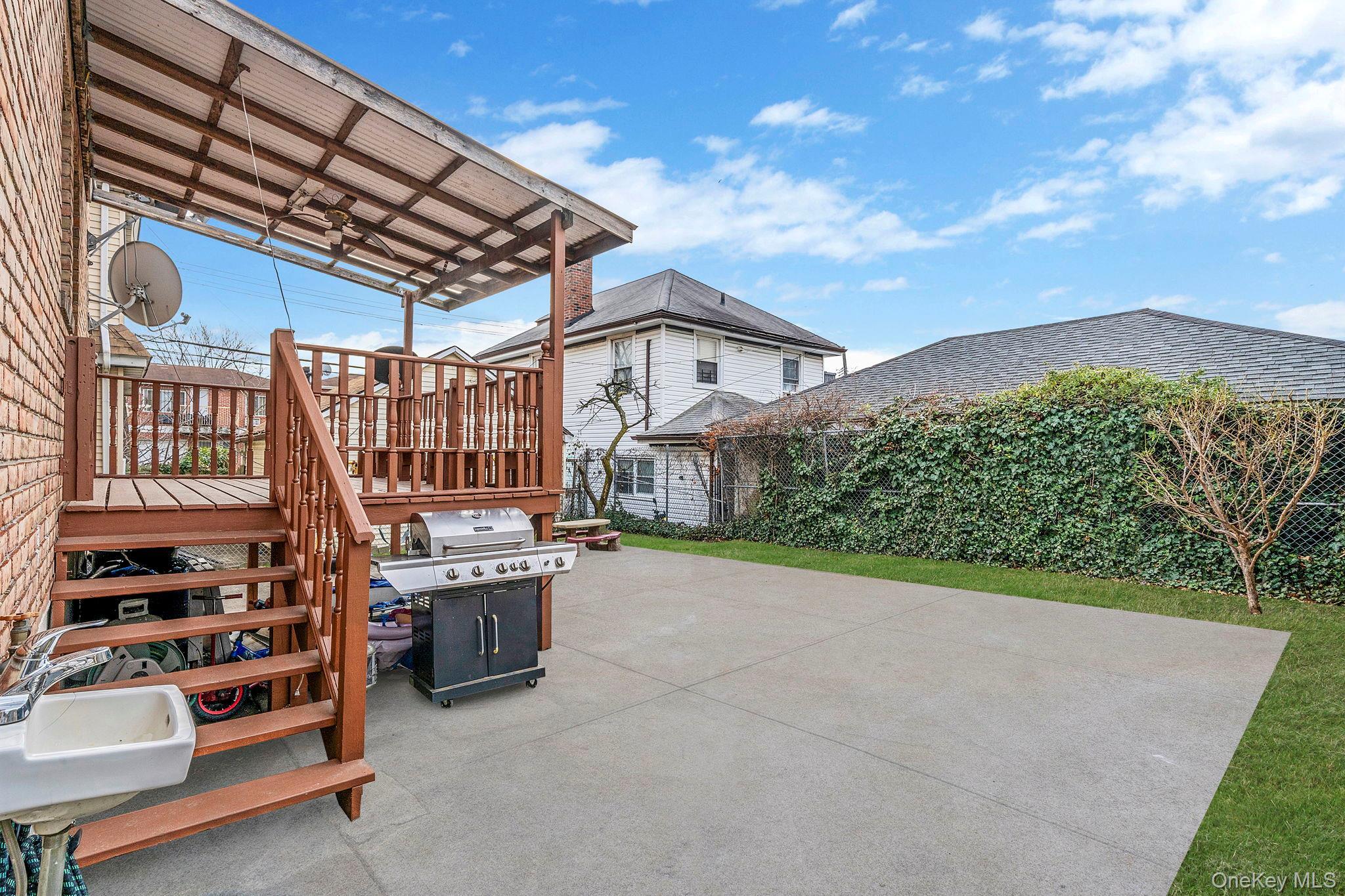 Single Family 159th  Queens, NY 11432, MLS-945208-33