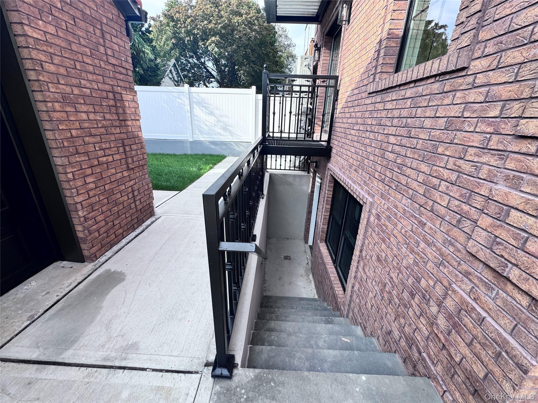 Single Family 215th  Queens, NY 11361, MLS-945223-4