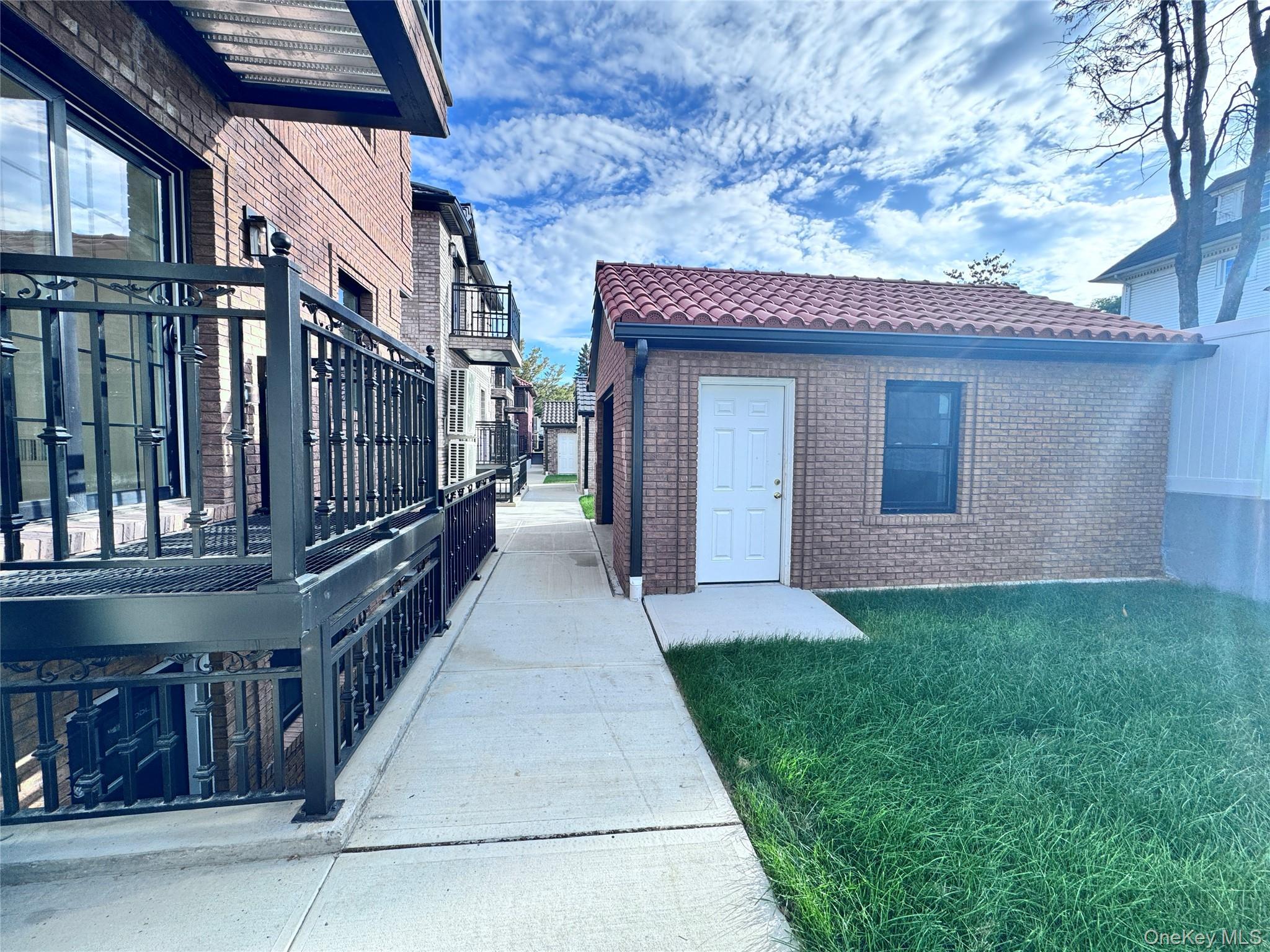 Single Family 215th  Queens, NY 11361, MLS-945223-5