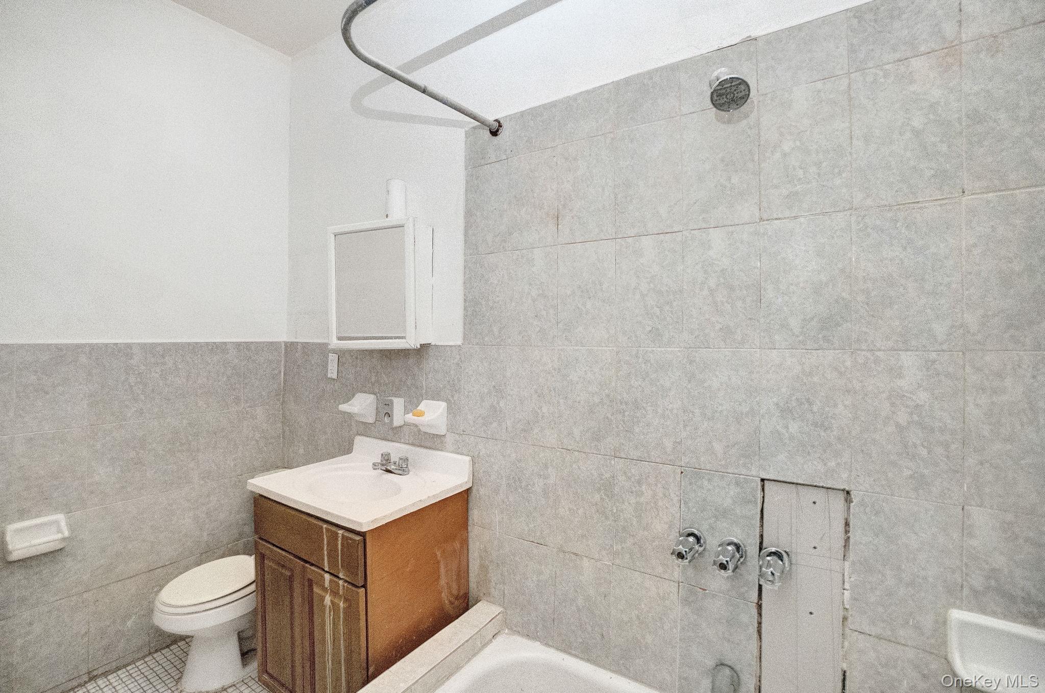 Single Family College  Bronx, NY 10456, MLS-945225-14