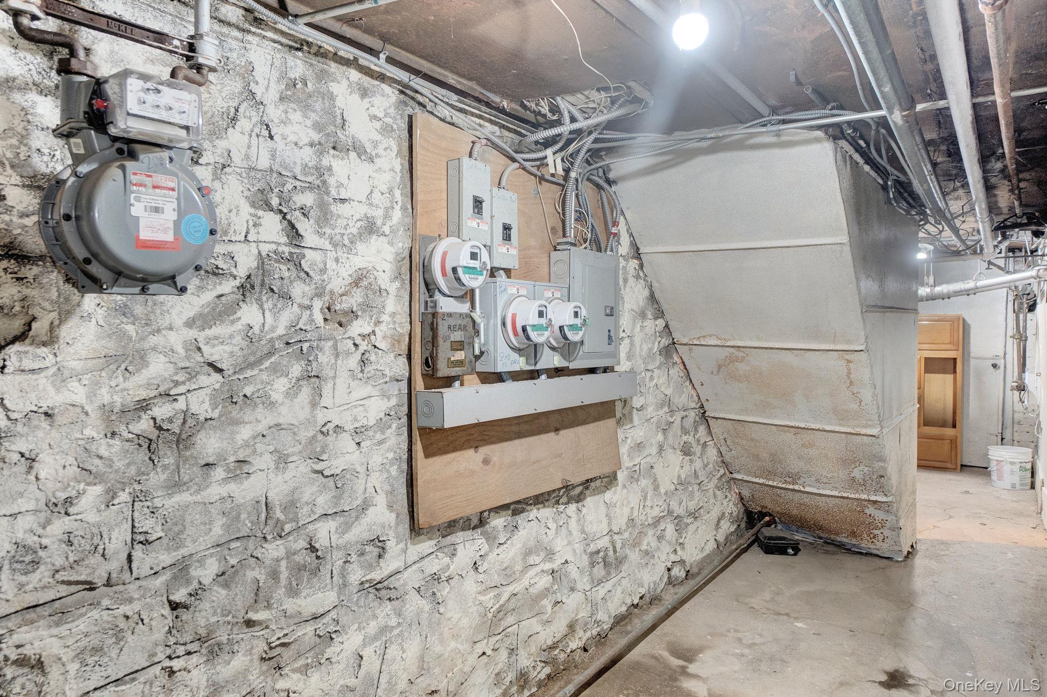 Single Family College  Bronx, NY 10456, MLS-945225-31