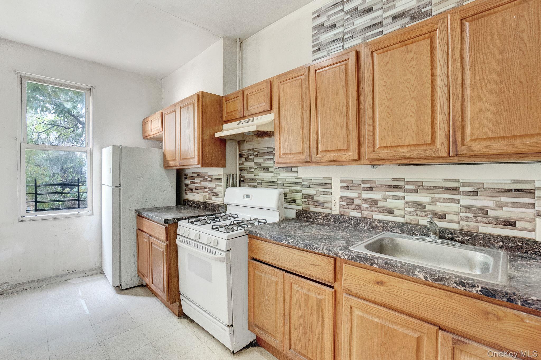 Single Family College  Bronx, NY 10456, MLS-945225-5