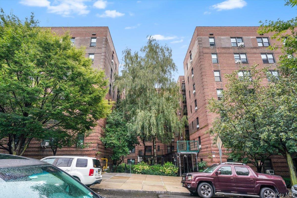 Coop Greystone  Bronx, NY 10463, MLS-945230-17