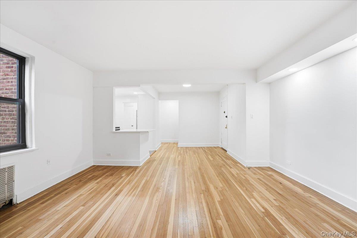 Coop Greystone  Bronx, NY 10463, MLS-945230-7