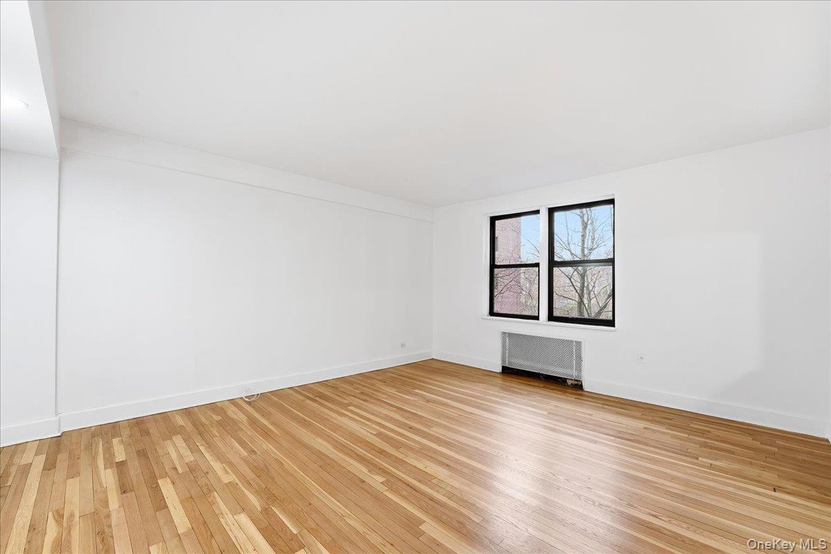 Coop Greystone  Bronx, NY 10463, MLS-945230-8