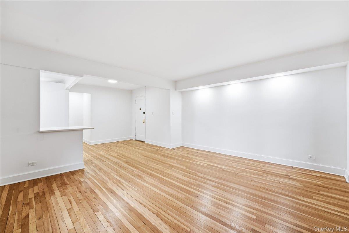 Coop Greystone  Bronx, NY 10463, MLS-945230-9