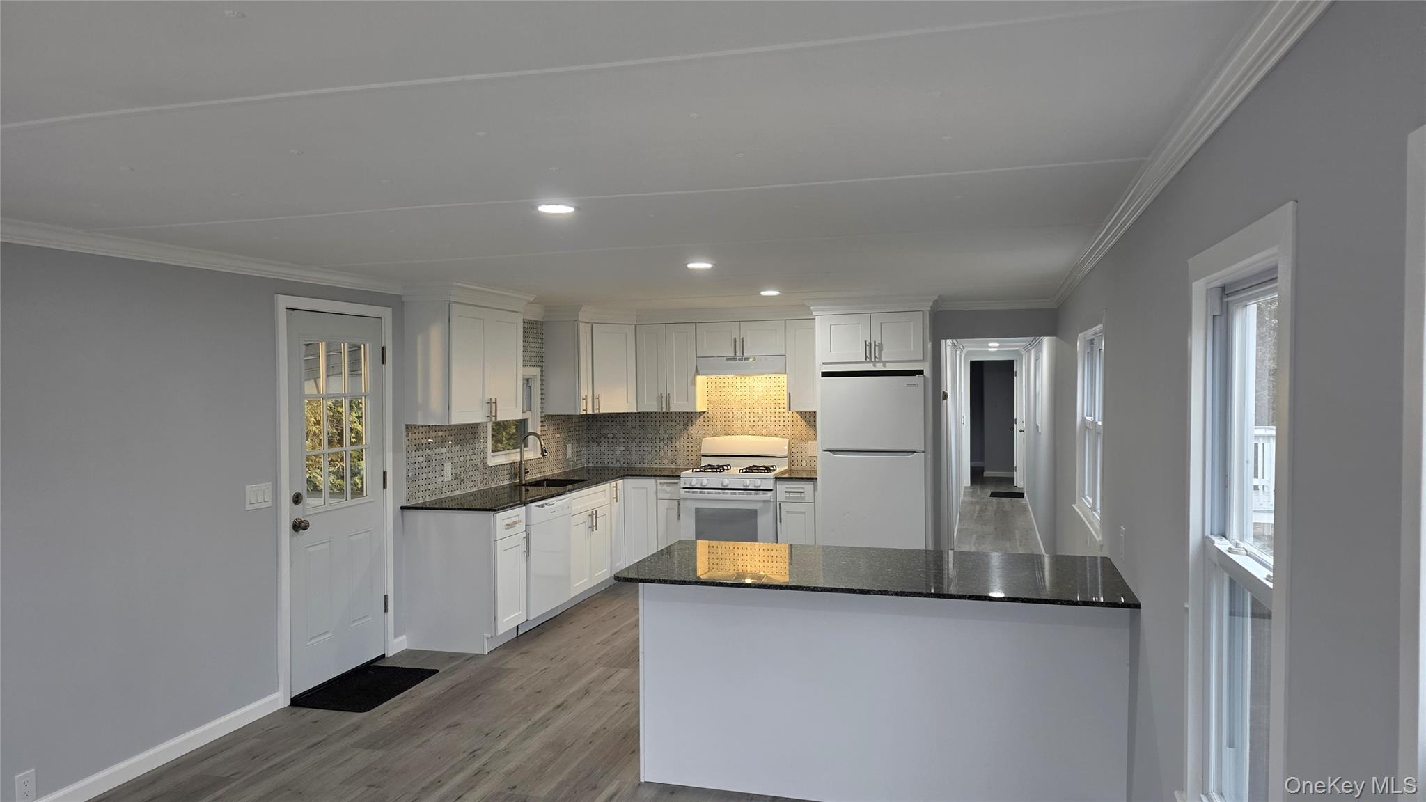 Single Family Buttercup Suffolk County, NY 11716, MLS-945242-4