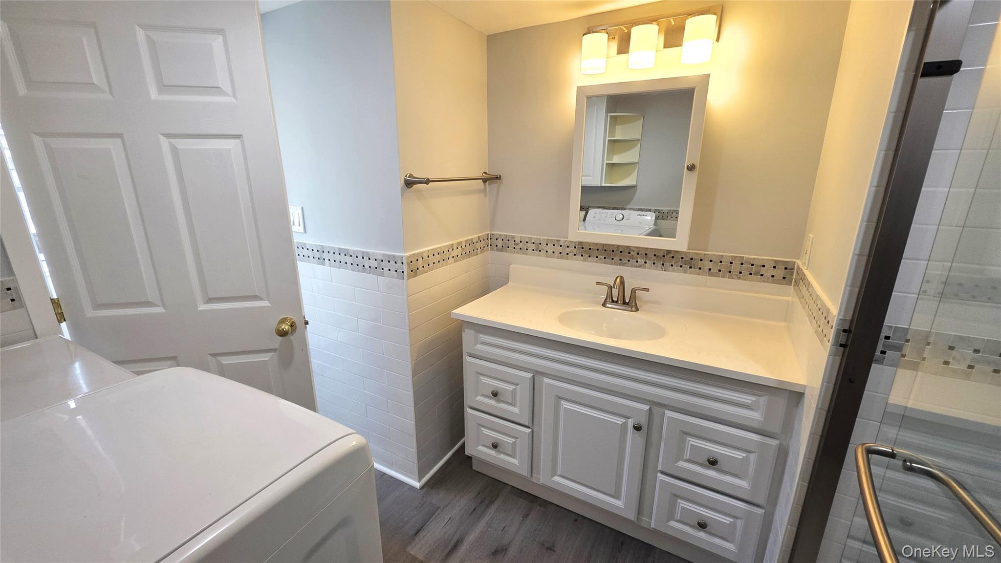 Single Family Buttercup Suffolk County, NY 11716, MLS-945242-5