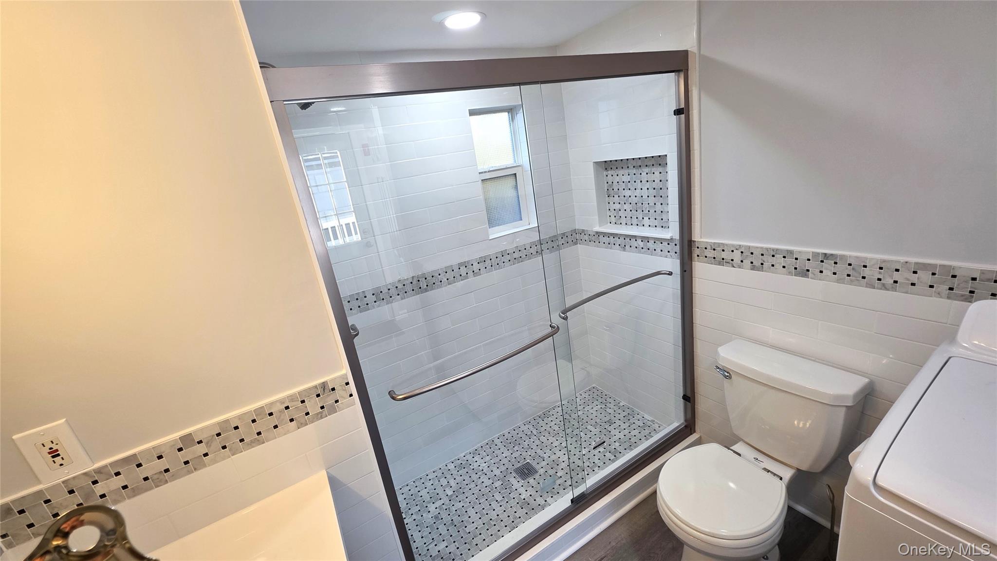 Single Family Buttercup Suffolk County, NY 11716, MLS-945242-6