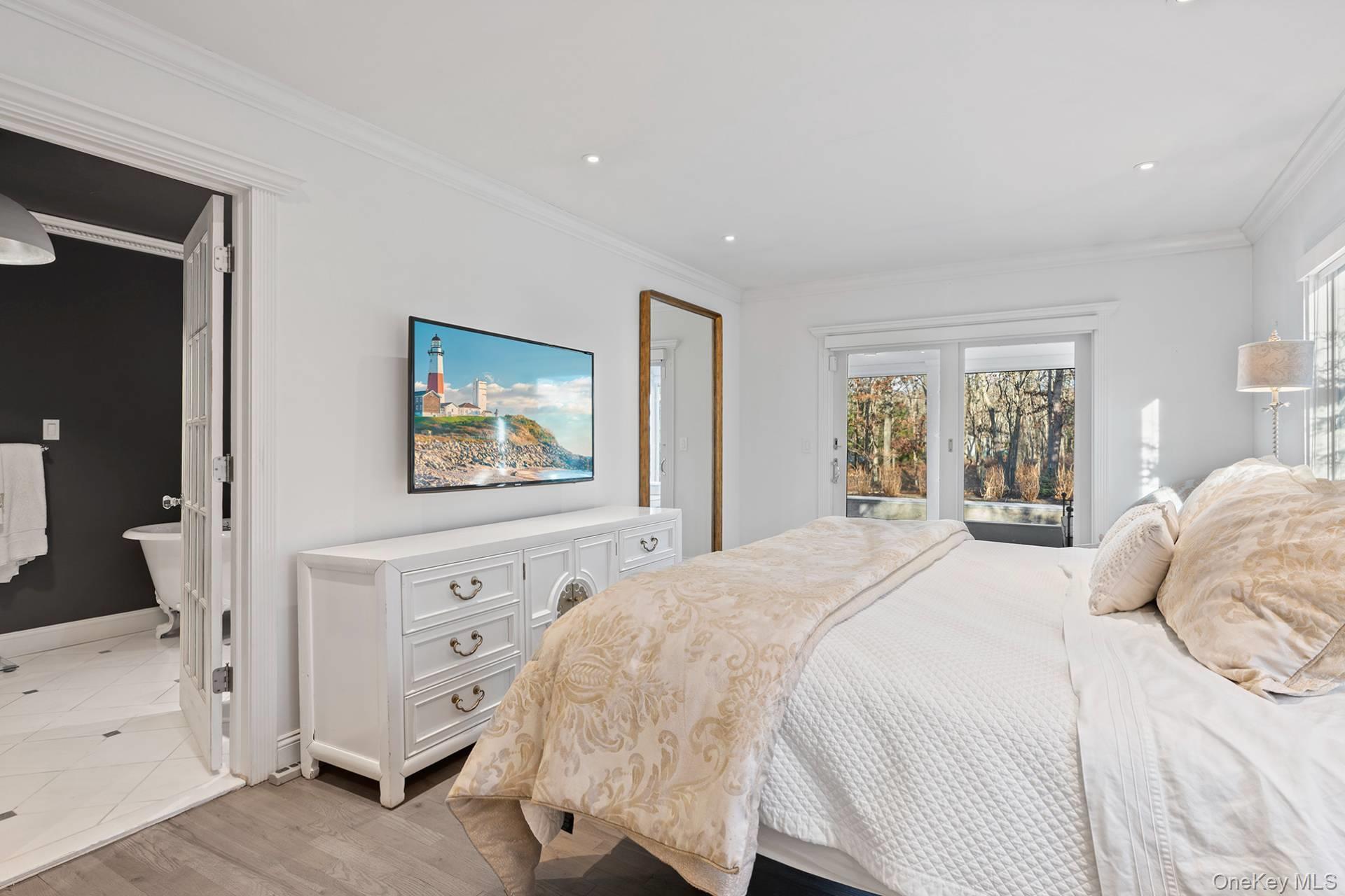 Single Family Majors Path  Suffolk County, NY 11968, MLS-945253-19