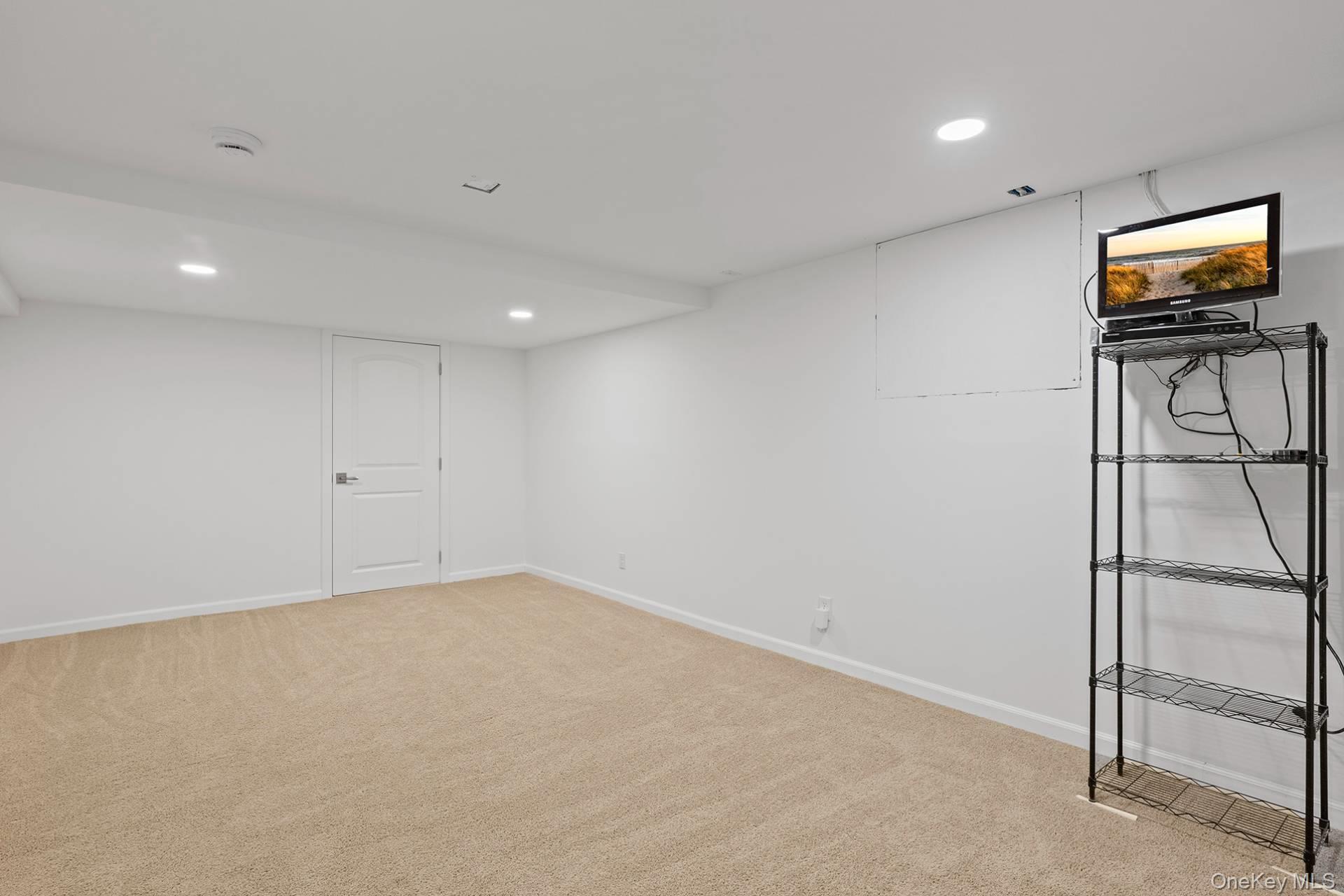 Single Family Majors Path  Suffolk County, NY 11968, MLS-945253-28