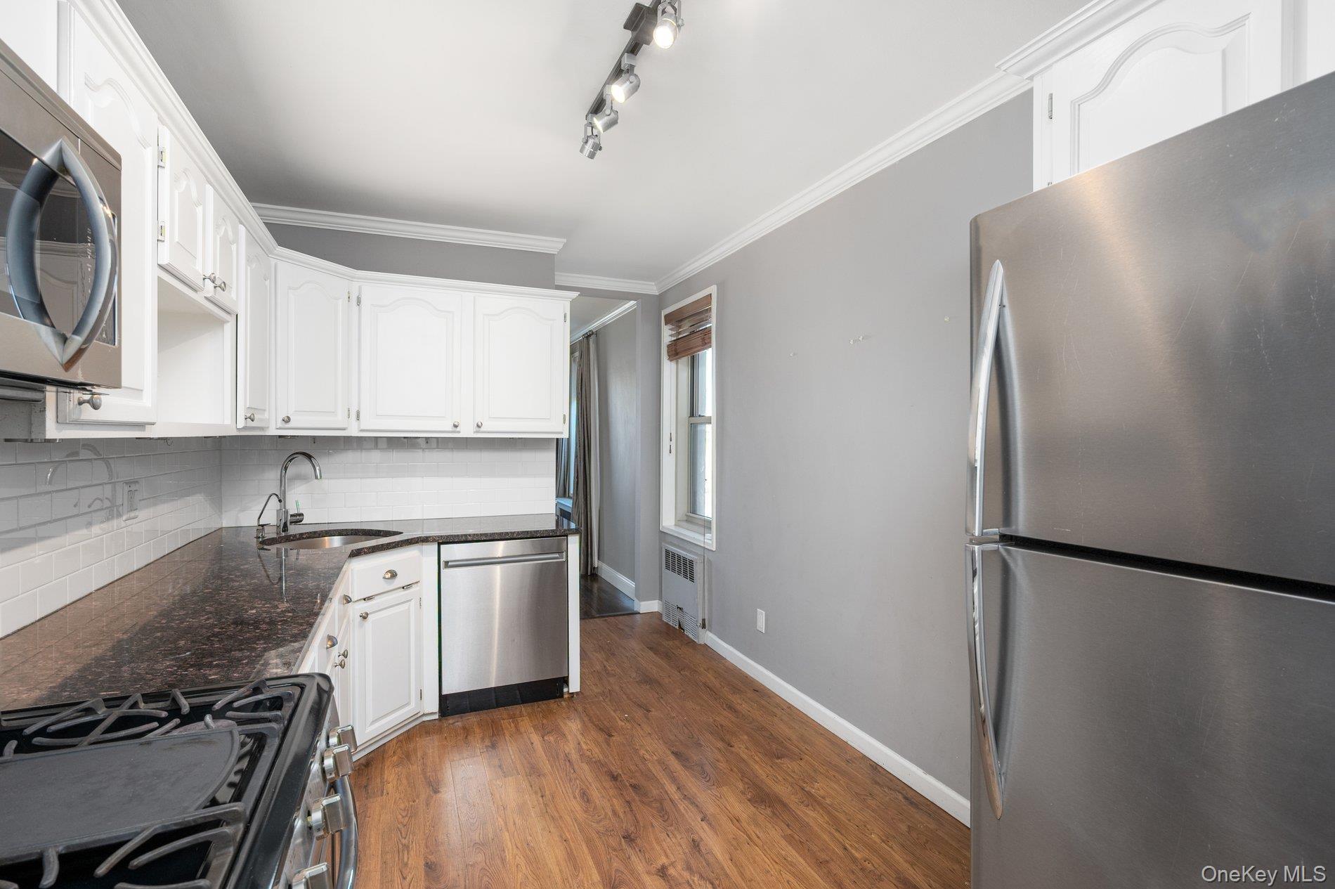 Coop Bell Boulevard Queens, NY 11360, MLS-945348-10