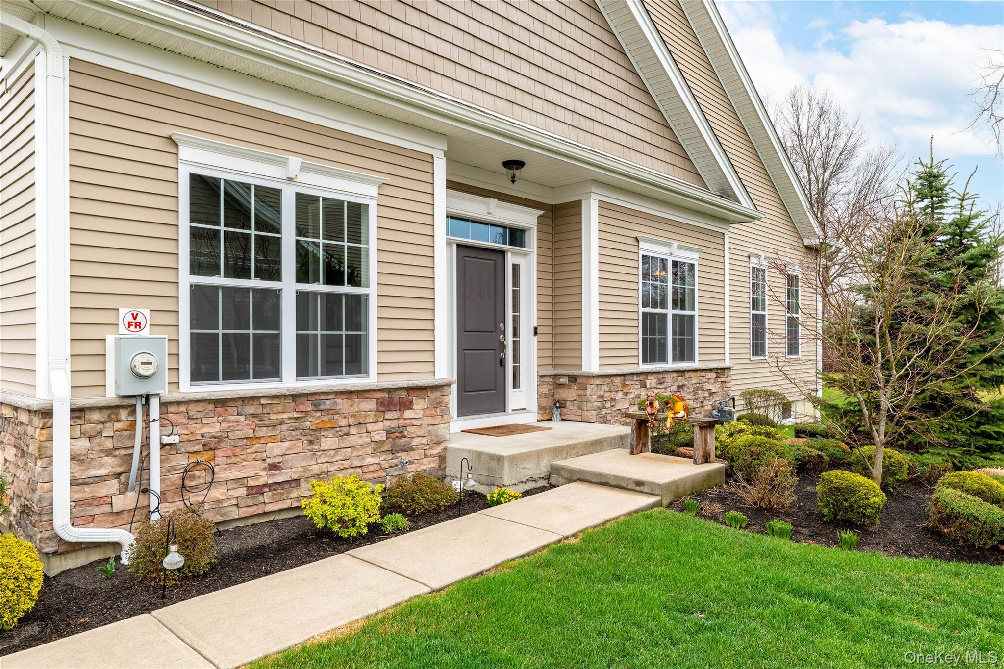 Condo Dutch  Dutchess County, NY 12590, MLS-945353-2