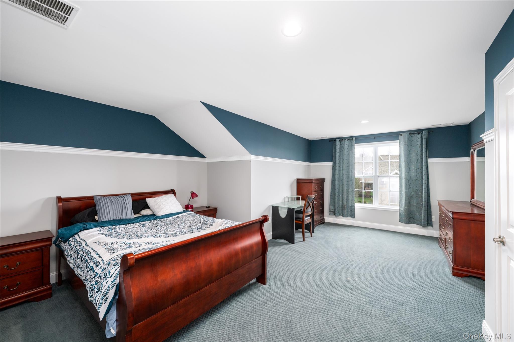 Condo Dutch  Dutchess County, NY 12590, MLS-945353-28