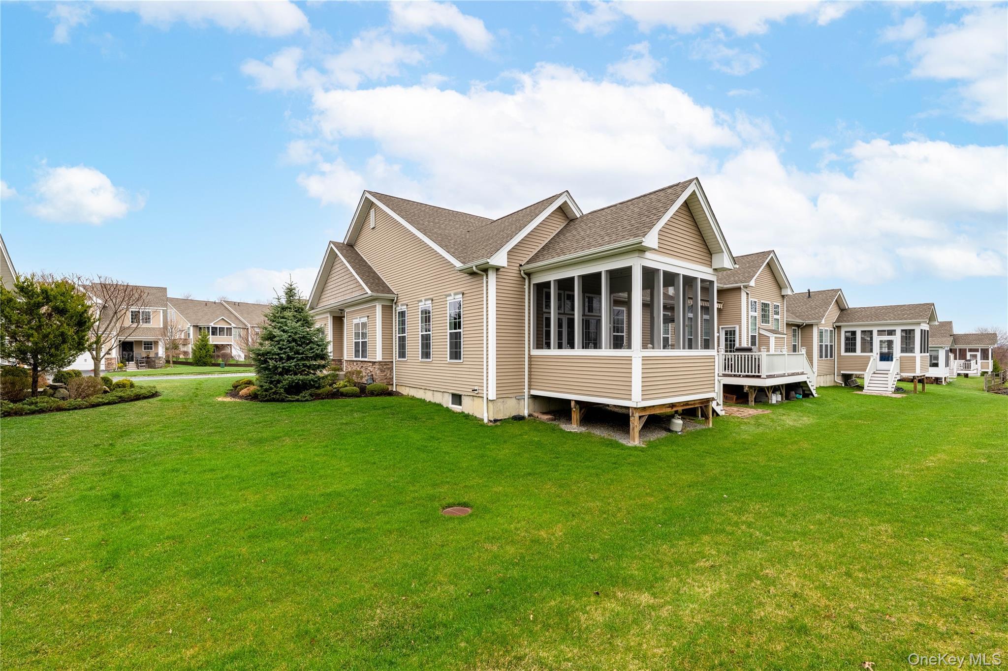 Condo Dutch  Dutchess County, NY 12590, MLS-945353-39