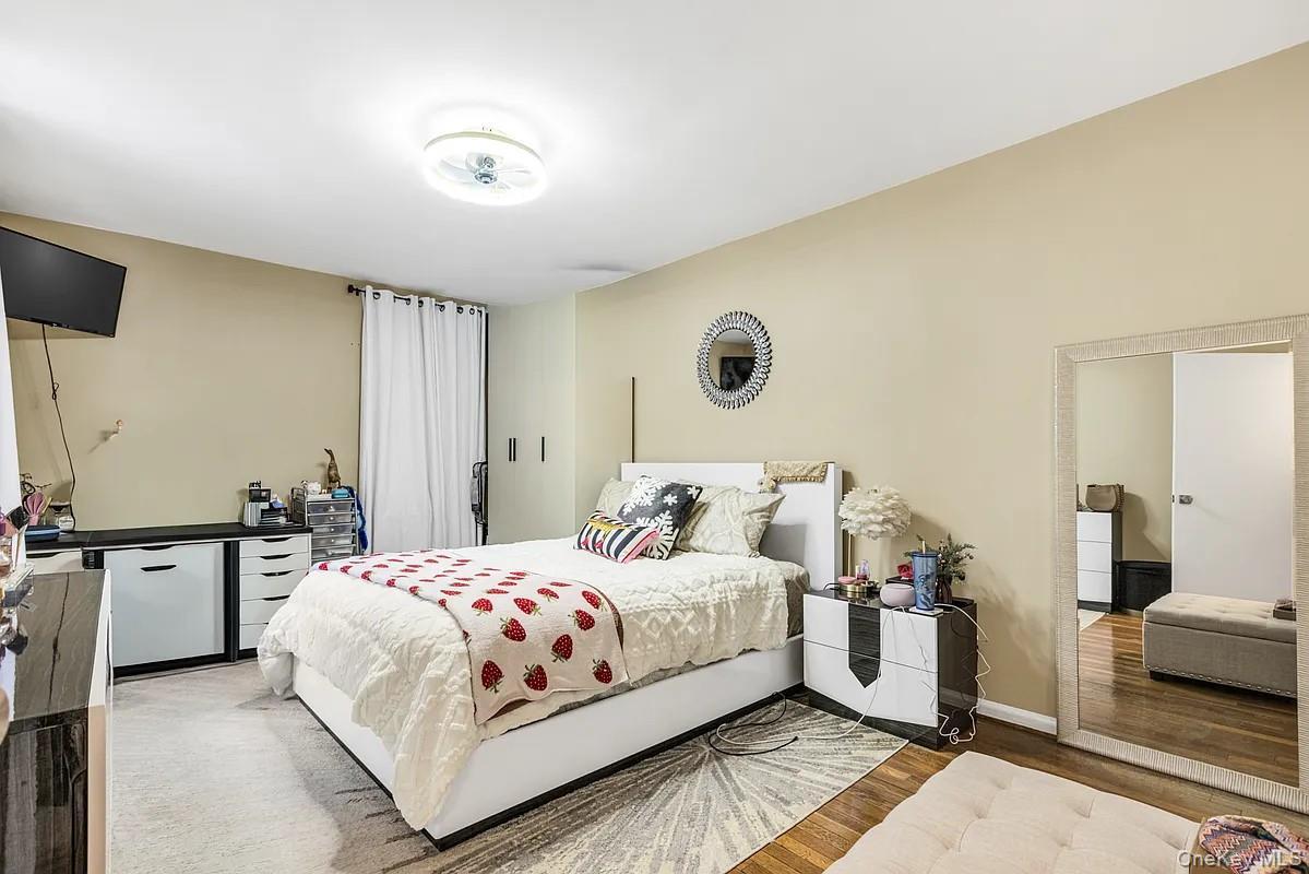 Coop End  Brooklyn, NY 11235, MLS-945406-12