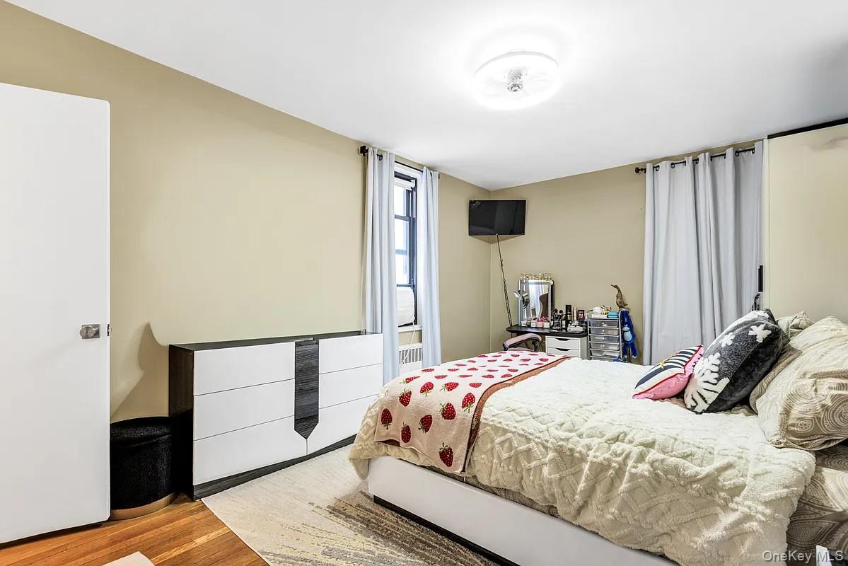 Coop End  Brooklyn, NY 11235, MLS-945406-13