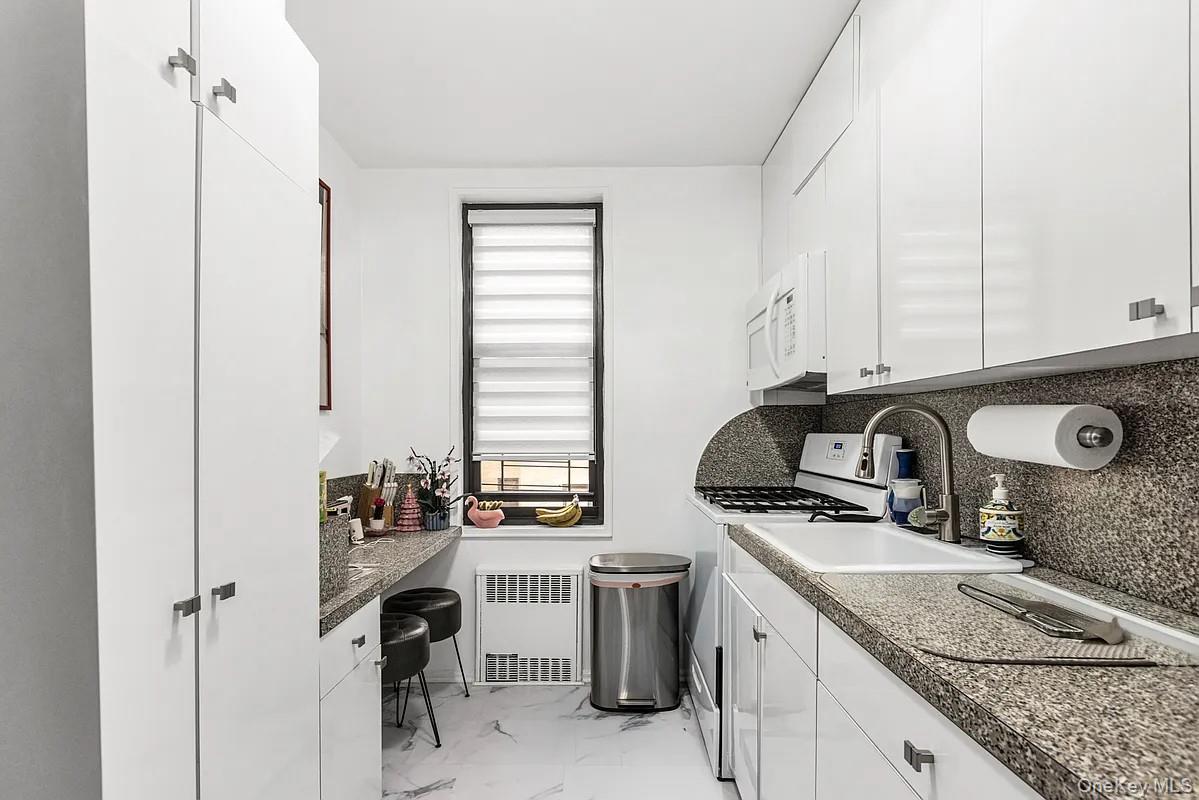 Coop End  Brooklyn, NY 11235, MLS-945406-9