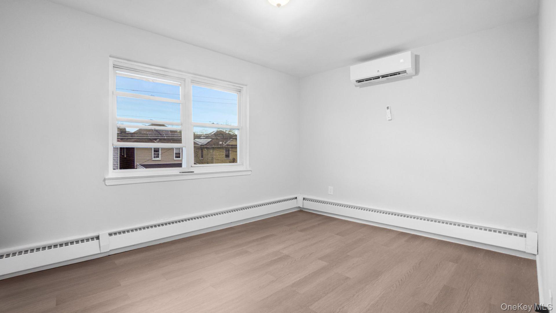 Single Family 229th  Bronx, NY 10466, MLS-945424-14