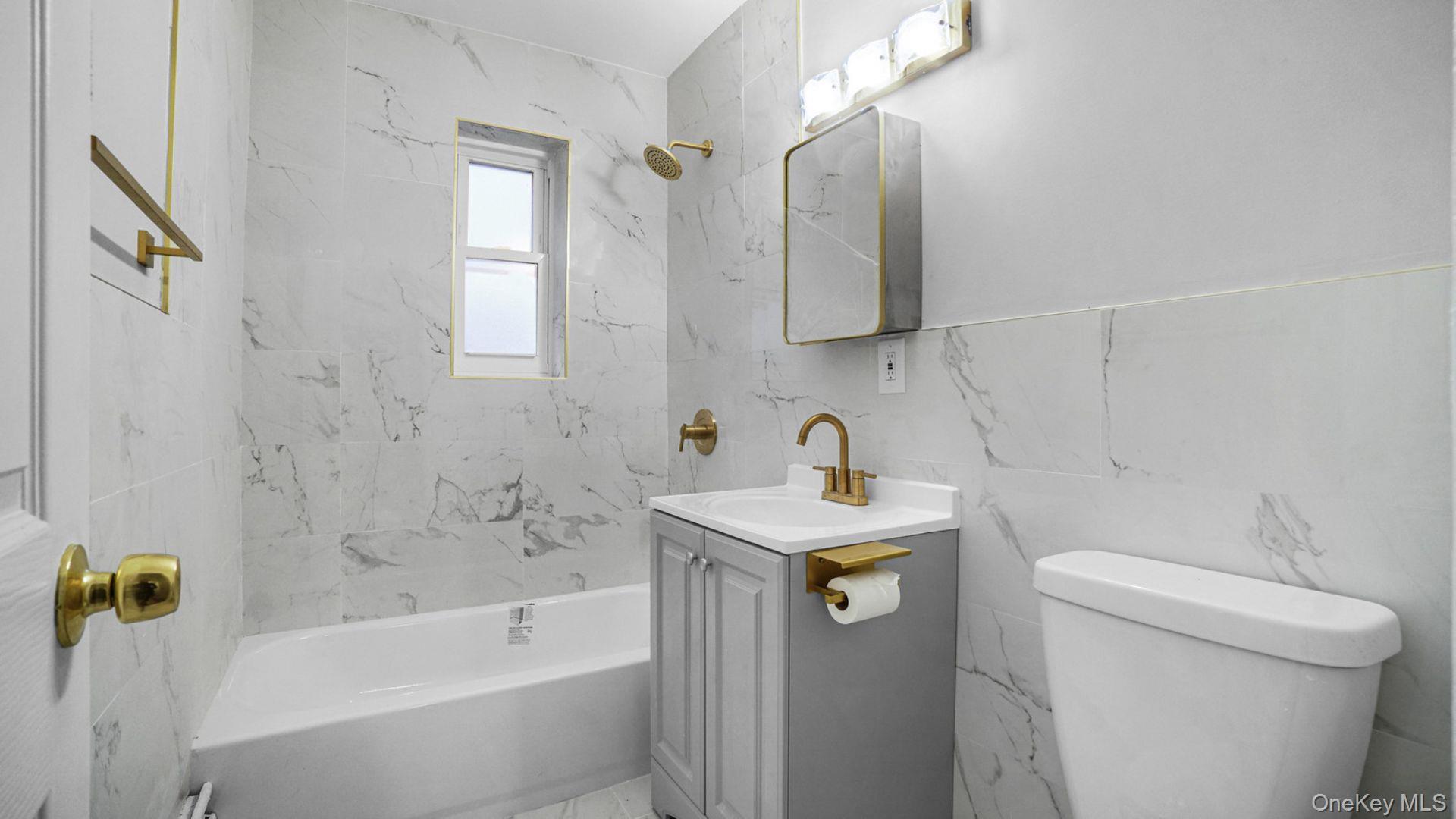 Single Family 229th  Bronx, NY 10466, MLS-945424-16