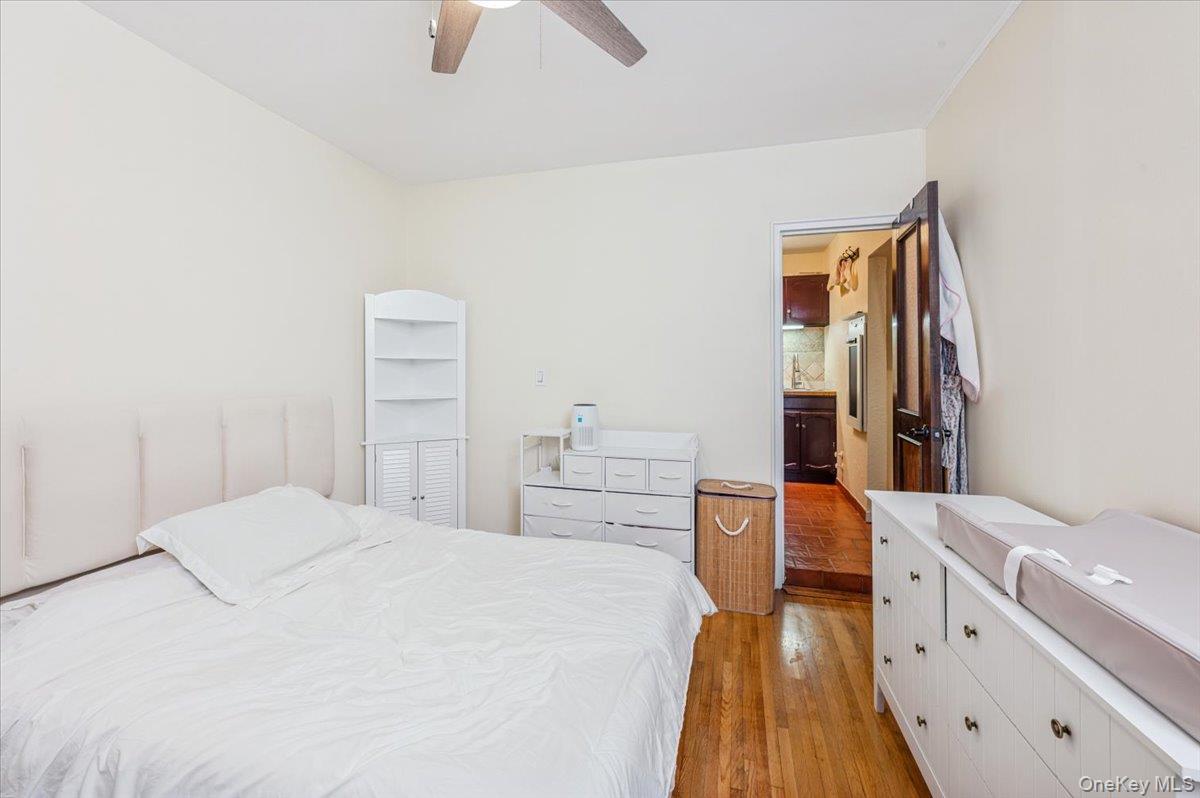 Coop Pelham  Westchester County, NY 10805, MLS-945473-19