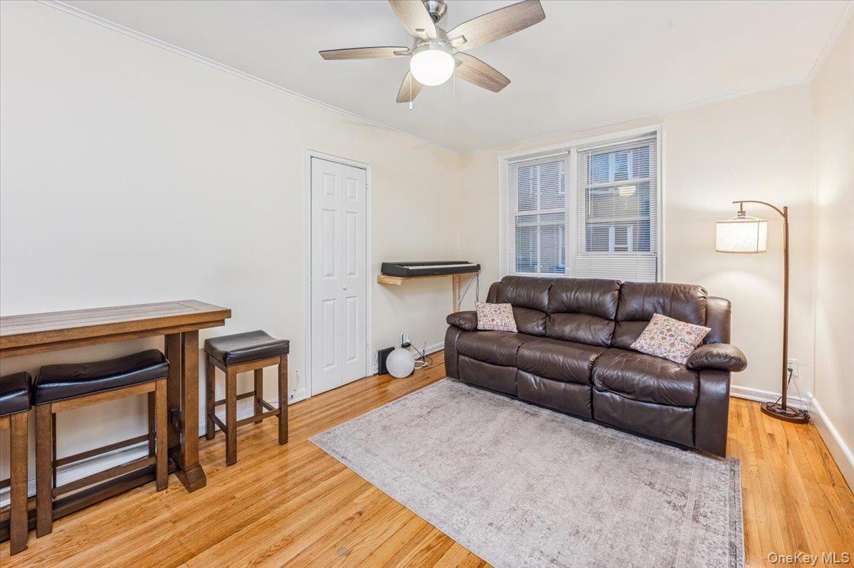 Coop Pelham  Westchester County, NY 10805, MLS-945473-9