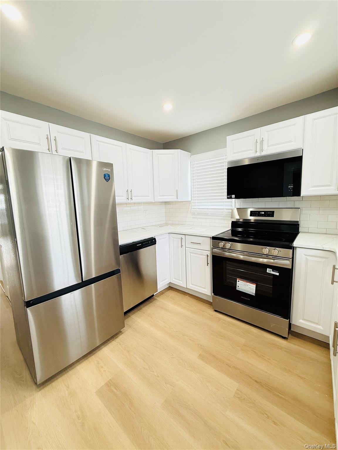 Single Family Naomi  Nassau County, NY 11783, MLS-945474-8