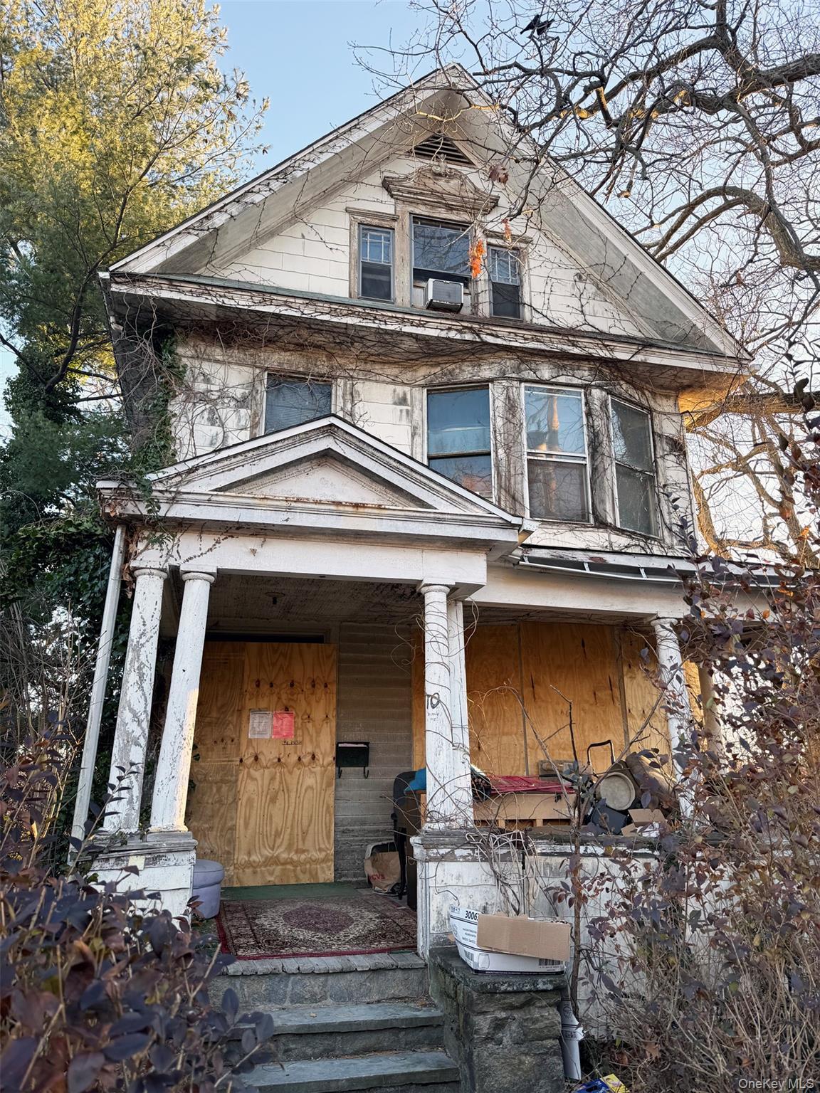 Single Family Rossmore  Westchester County, NY 10708, MLS-945529-2