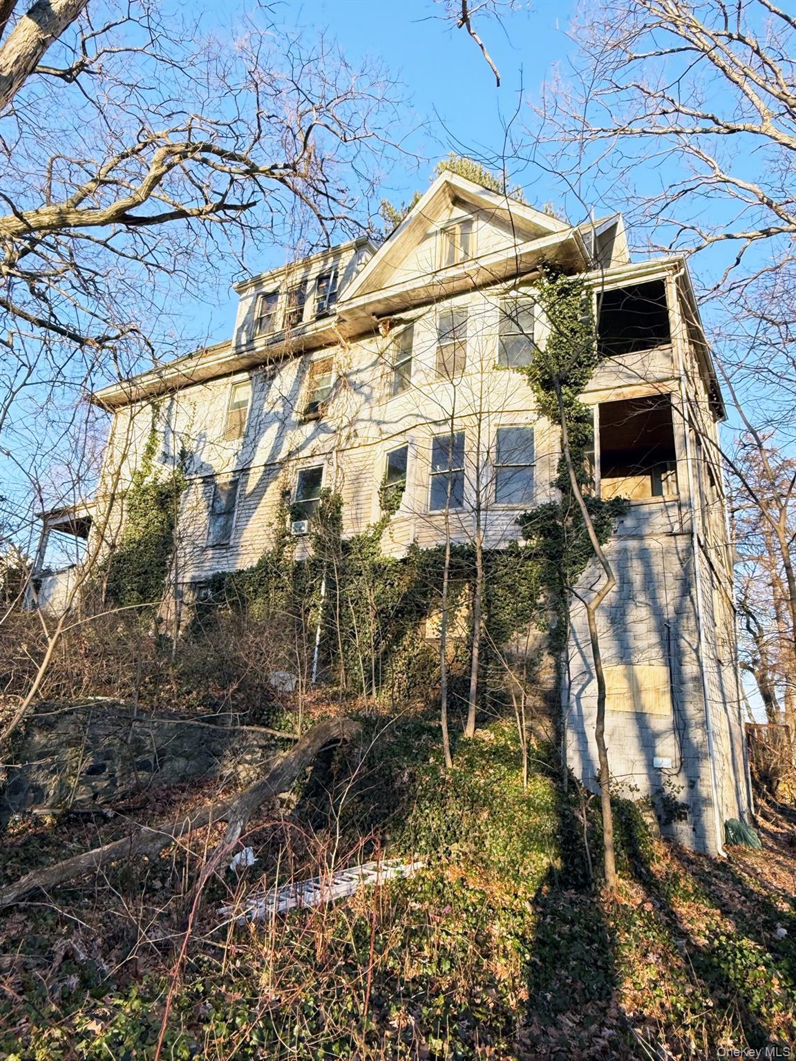 Single Family Rossmore  Westchester County, NY 10708, MLS-945529-4