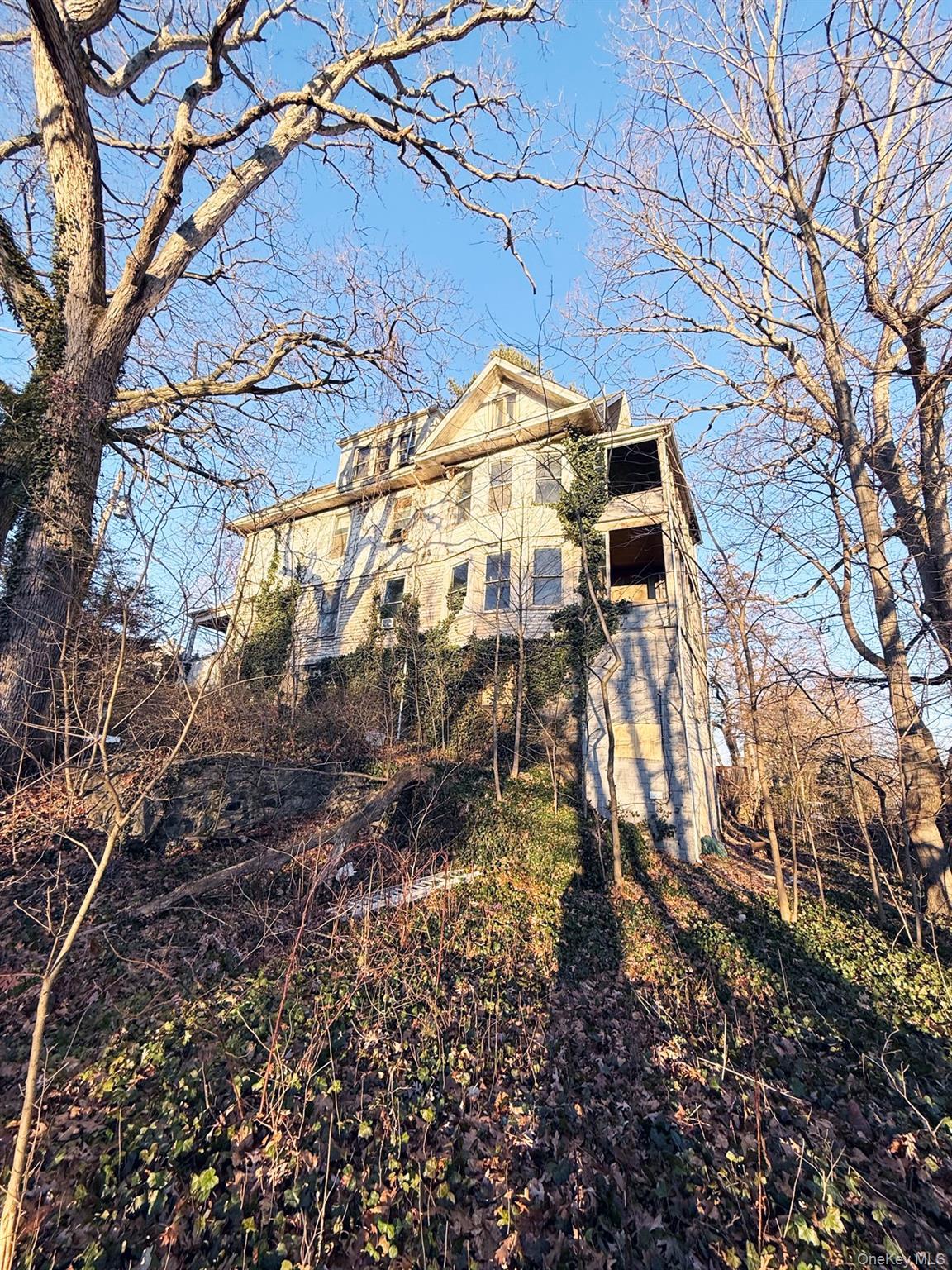 Single Family Rossmore  Westchester County, NY 10708, MLS-945529-5