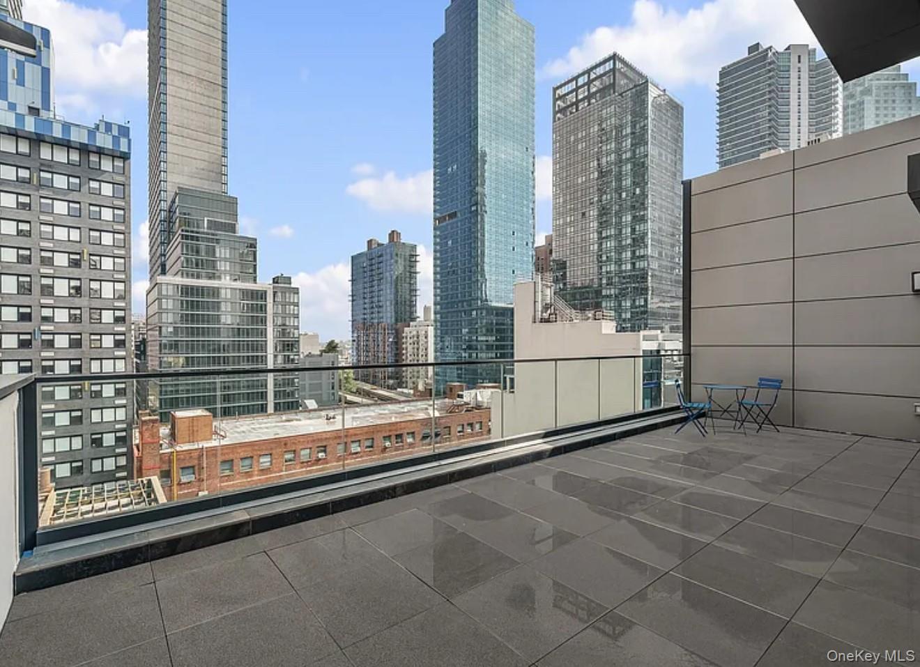 Condo Hunter  Queens, NY 11101, MLS-945545-4