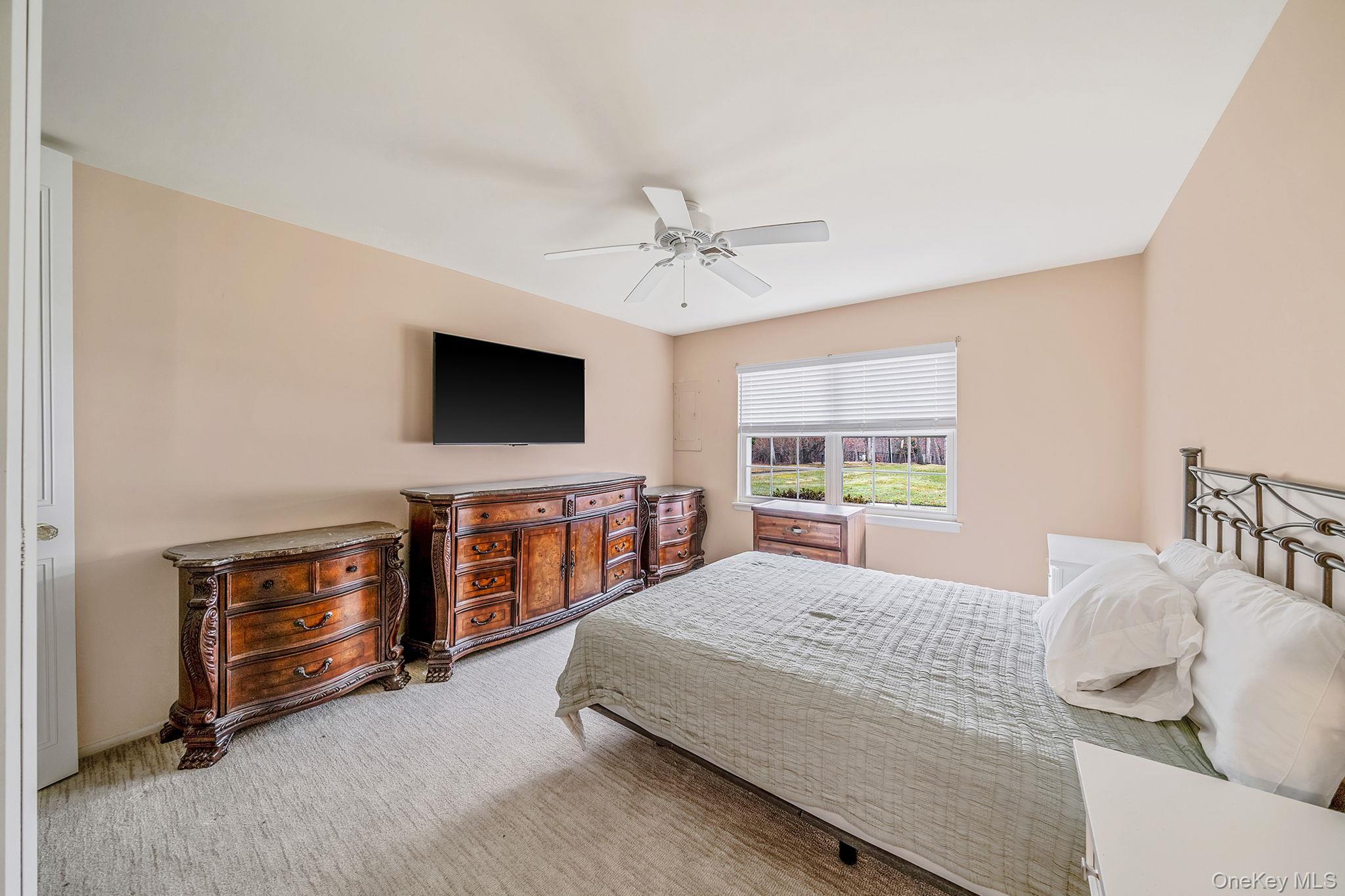 Condo Exmore  Suffolk County, NY 11961, MLS-945552-16