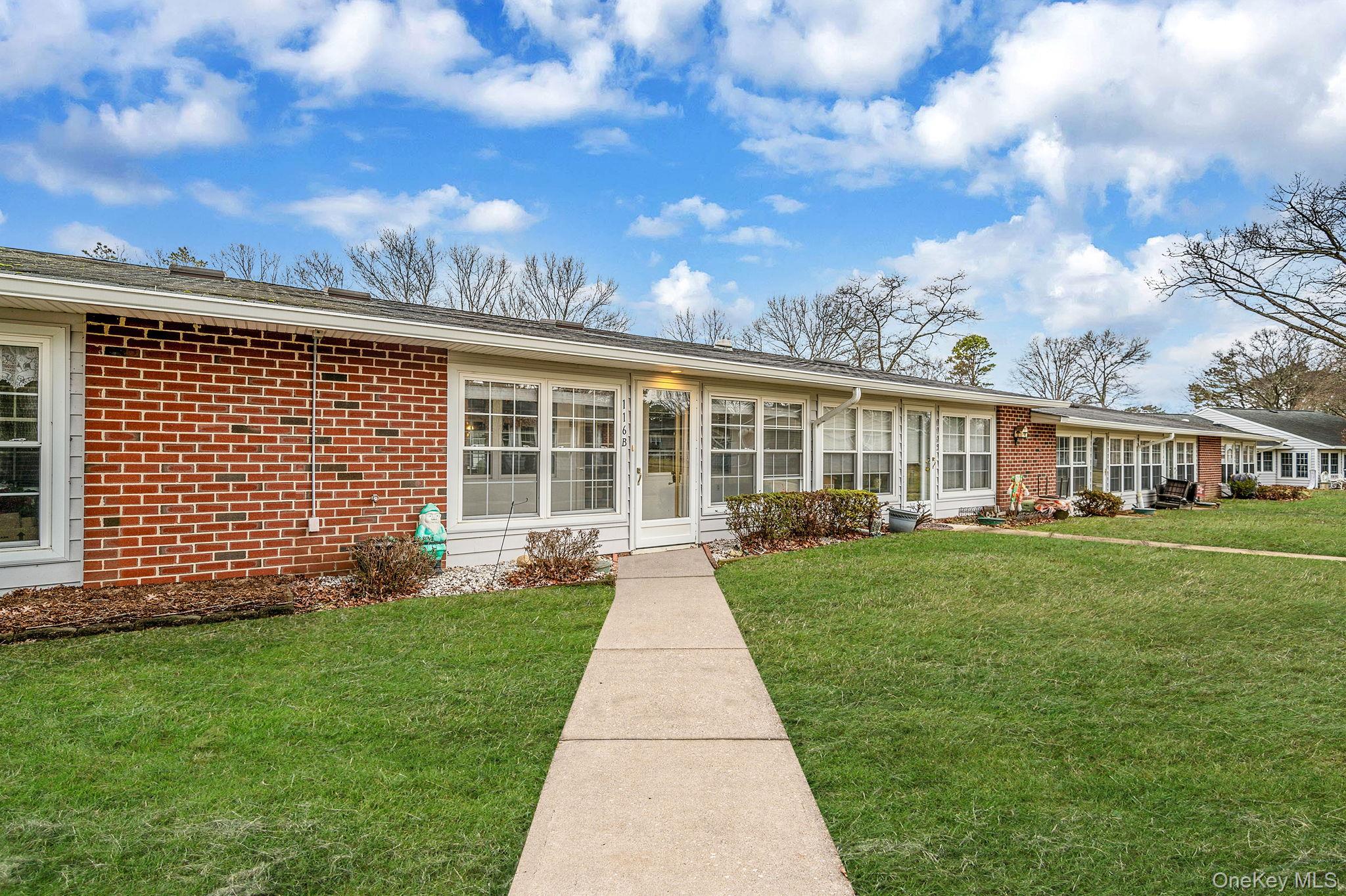 Condo Exmore  Suffolk County, NY 11961, MLS-945552-2