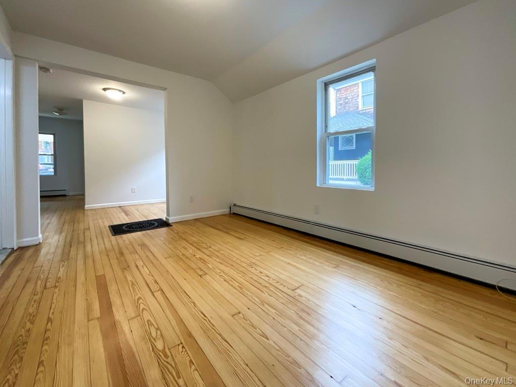 Single Family East  Suffolk County, NY 11901, MLS-945587-3