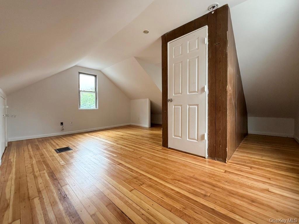 Single Family East  Suffolk County, NY 11901, MLS-945587-4