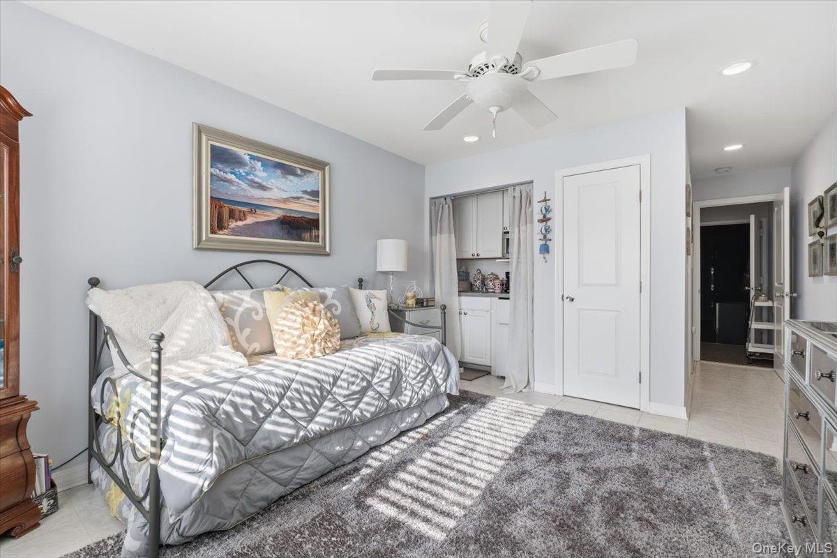 Condo Oceanfront  Nassau County, NY 11561, MLS-945592-18