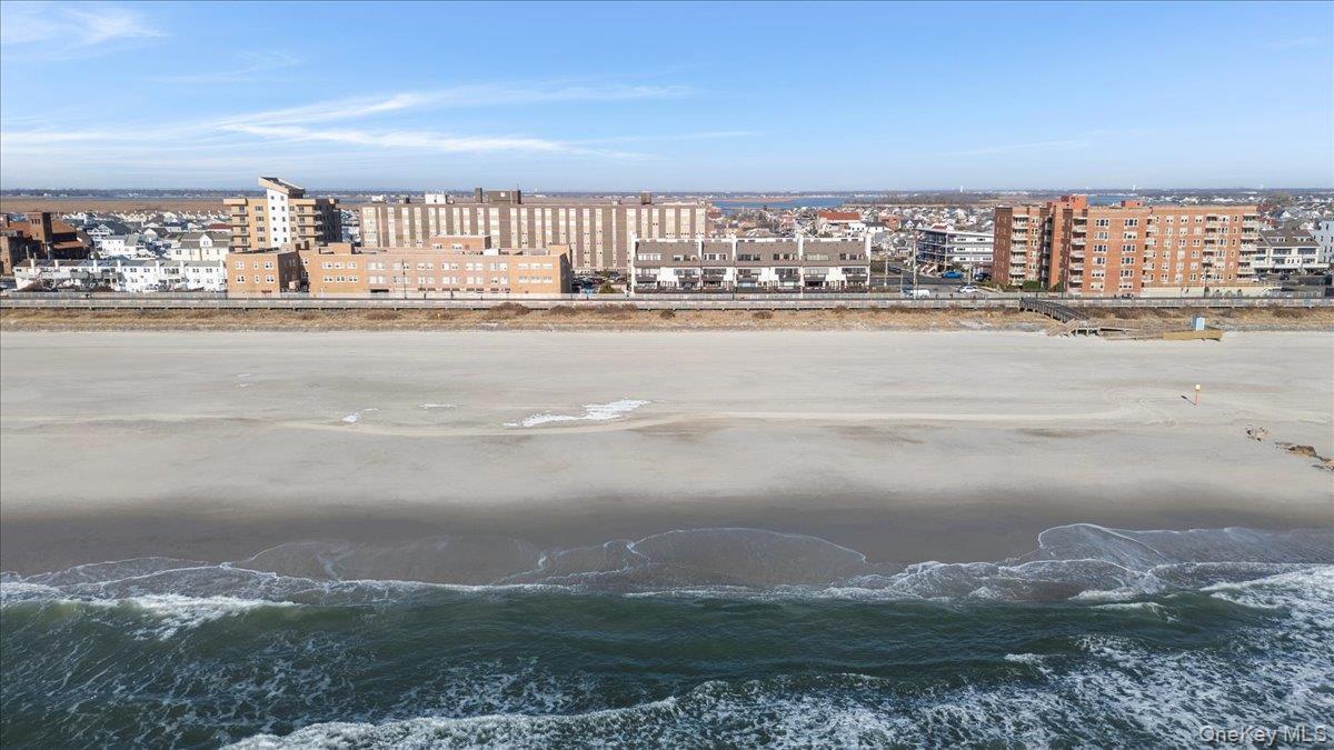 Condo Oceanfront  Nassau County, NY 11561, MLS-945592-25
