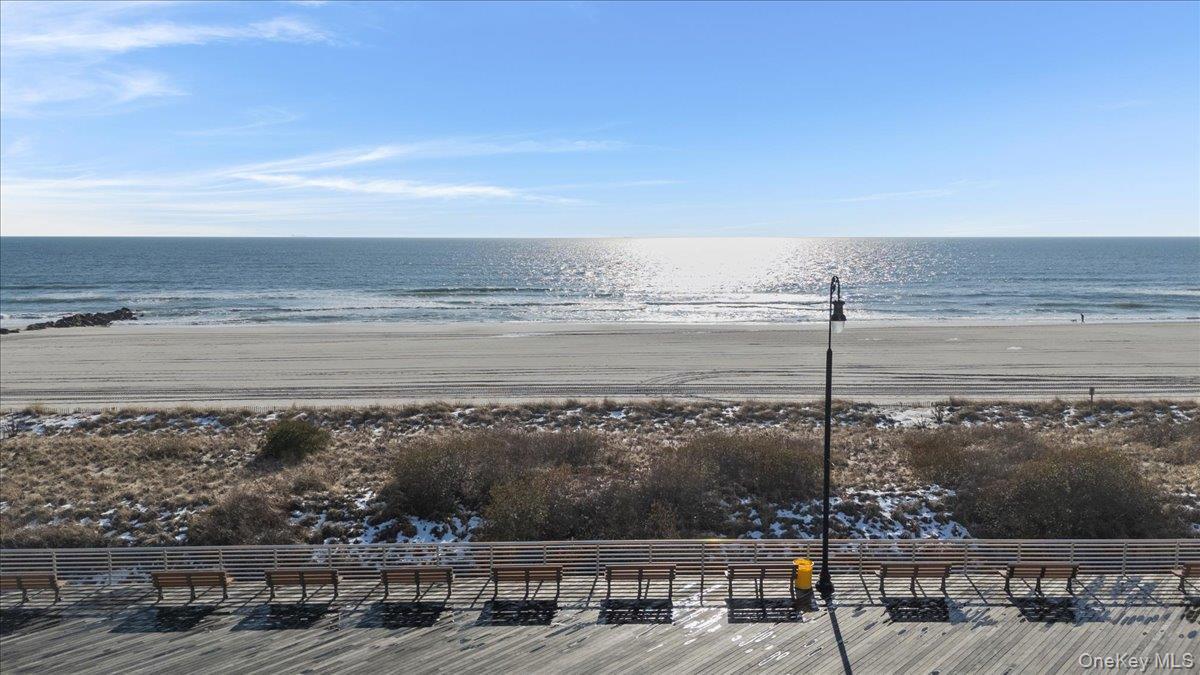 Condo Oceanfront  Nassau County, NY 11561, MLS-945592-27