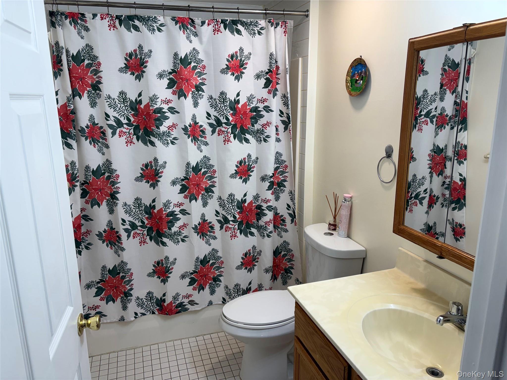 Single Family Elton  Bronx, NY 10451, MLS-945618-16