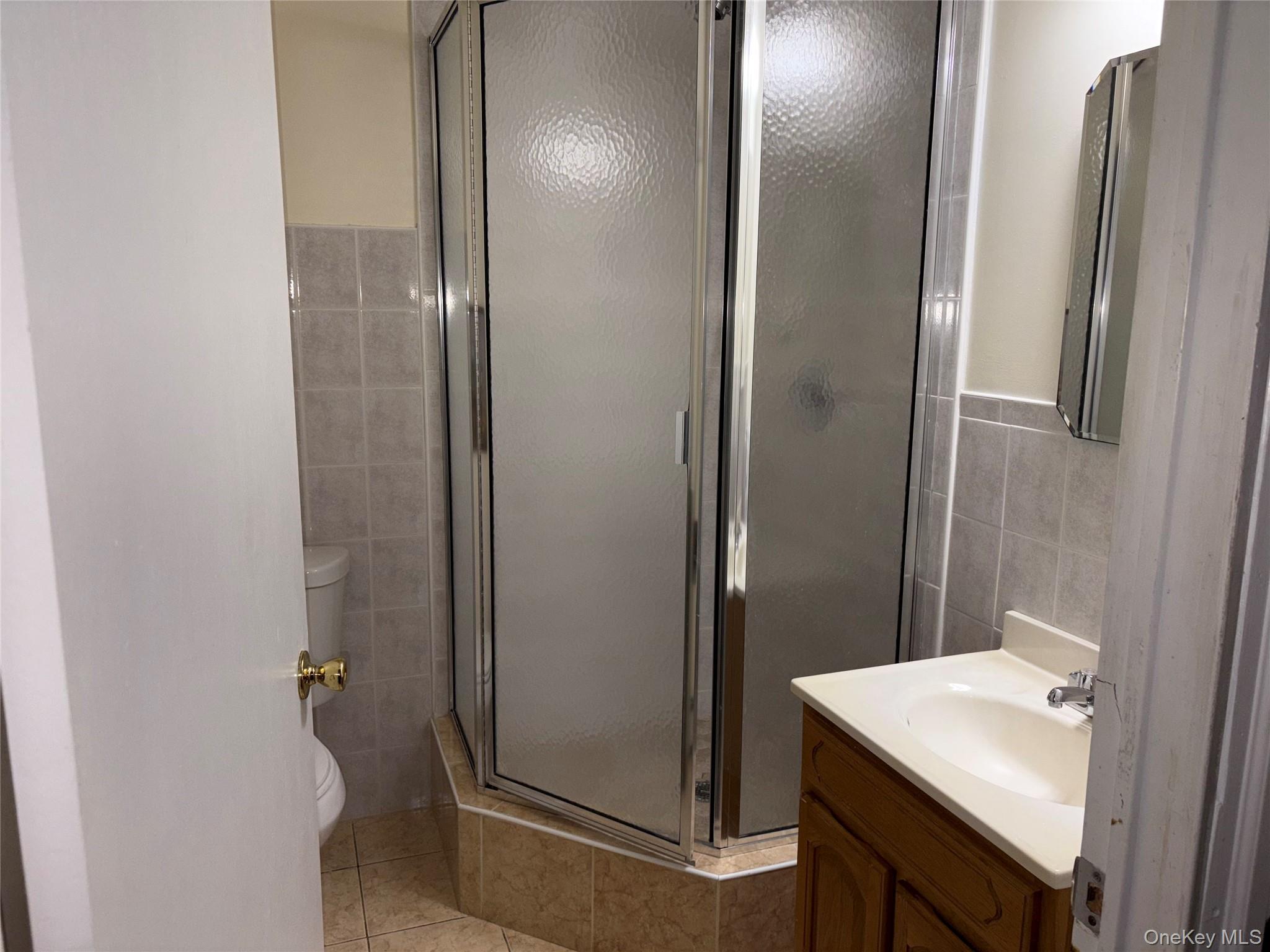 Single Family Elton  Bronx, NY 10451, MLS-945618-18